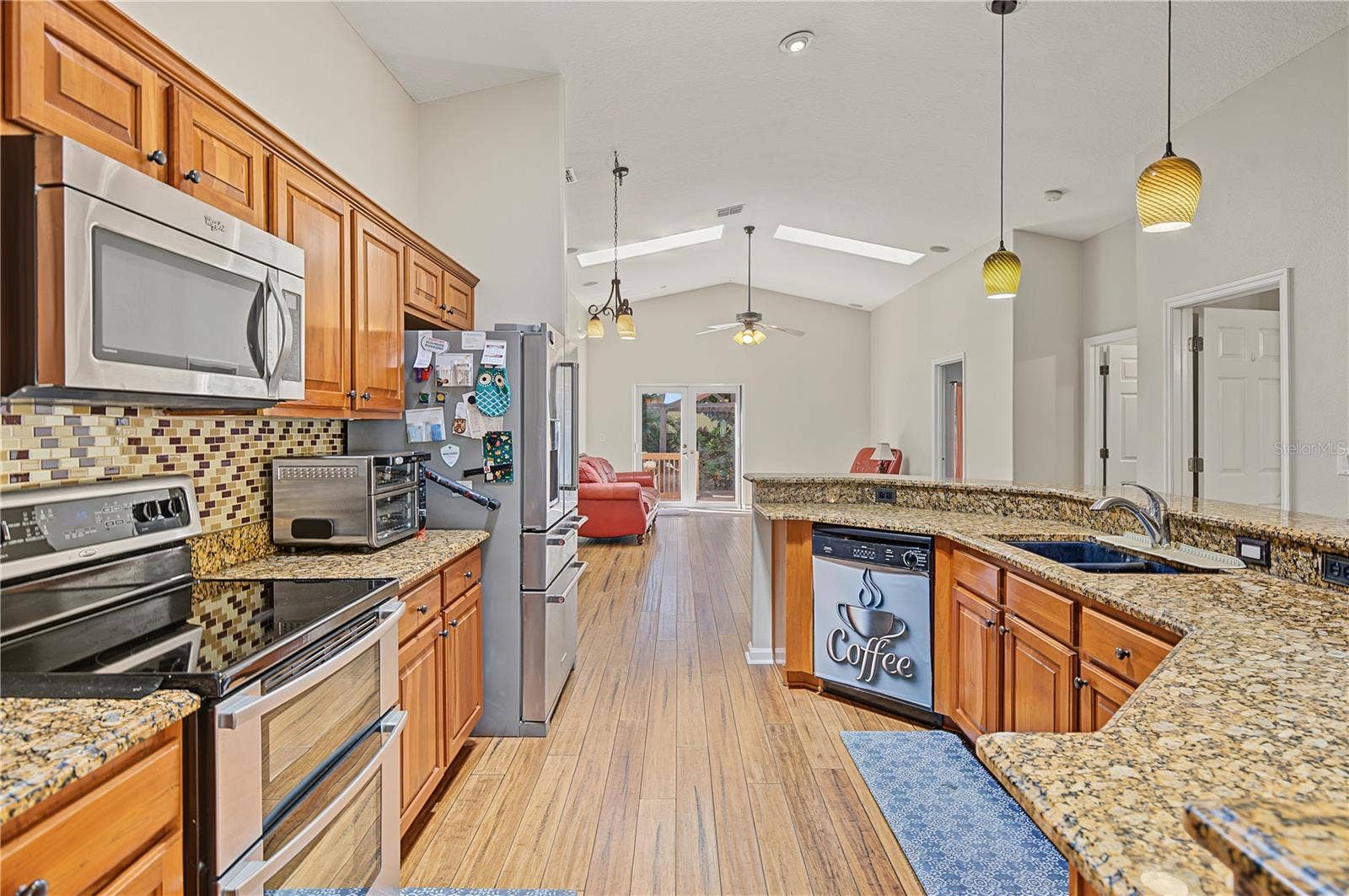 631 4TH AVENUE N, Safety Harbor, FL 34695 631 4TH AVENUE N, Safety Harbor, FL 34695