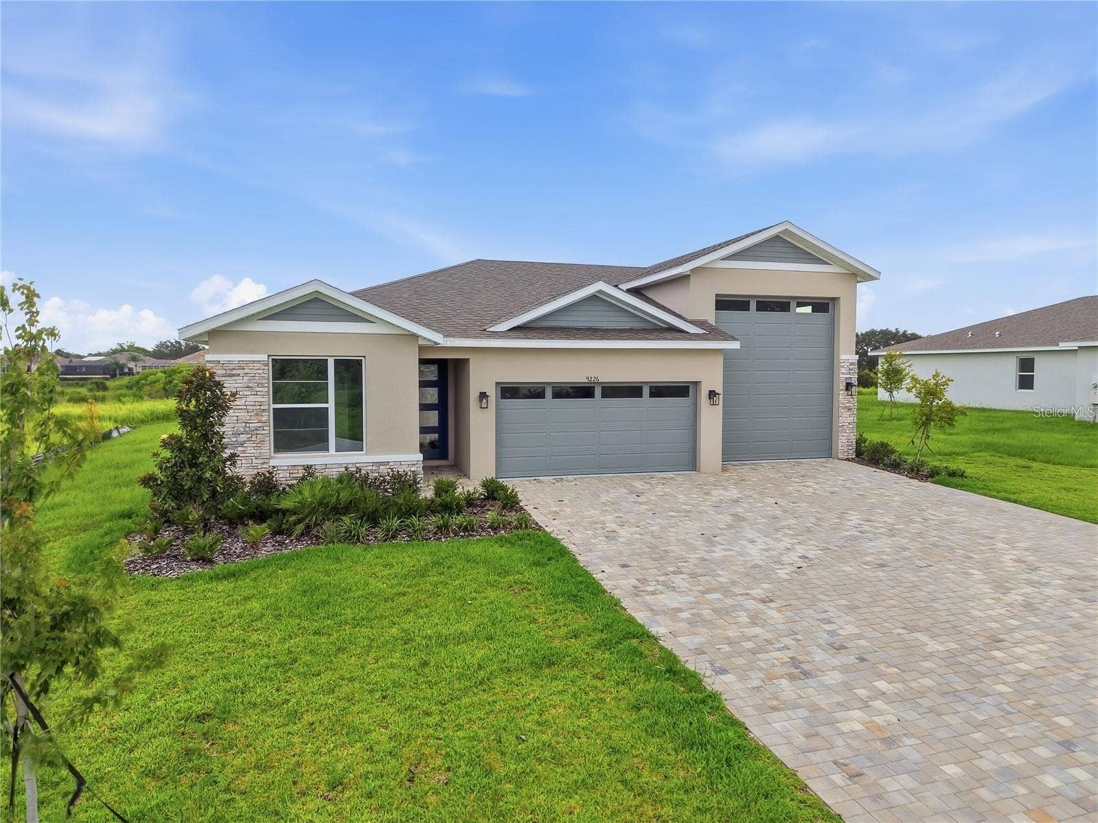 9120 PLAYERS DRIVE, Weeki Wachee, FL 34613 Front facing West
