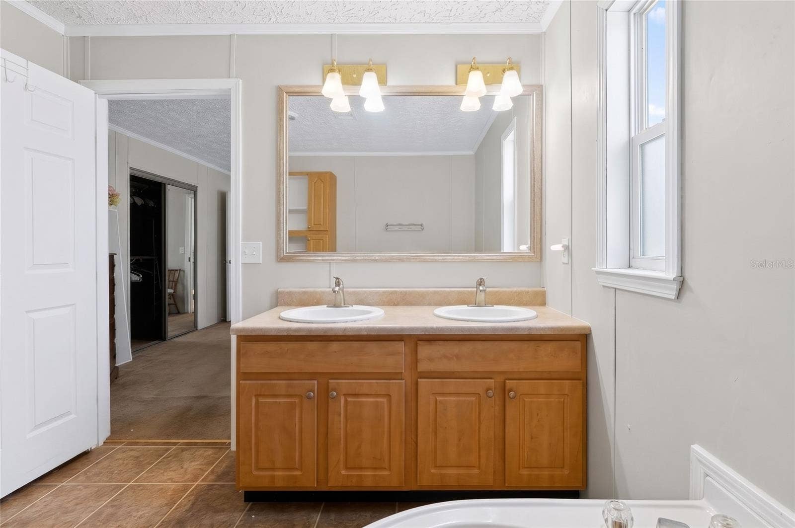 13616 LITEWOOD DRIVE, Hudson, FL 34669 13616 LITEWOOD DRIVE, Hudson, FL 34669