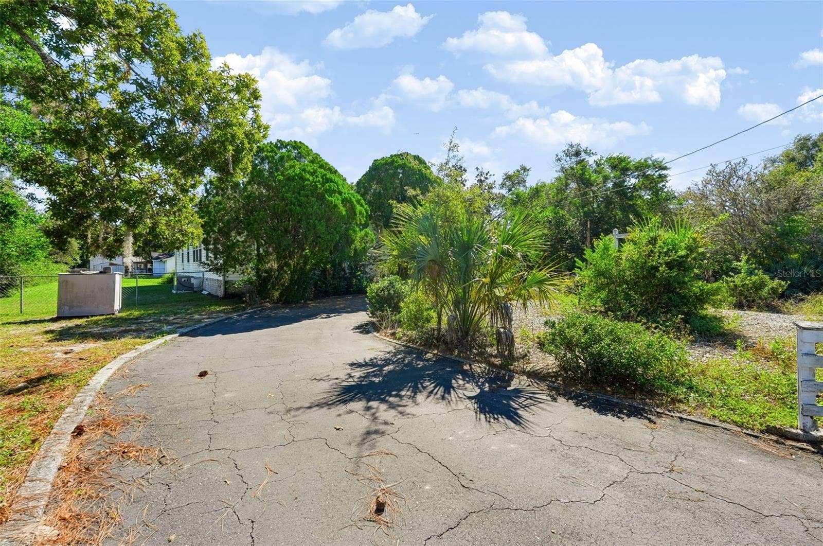 13616 LITEWOOD DRIVE, Hudson, FL 34669 13616 LITEWOOD DRIVE, Hudson, FL 34669