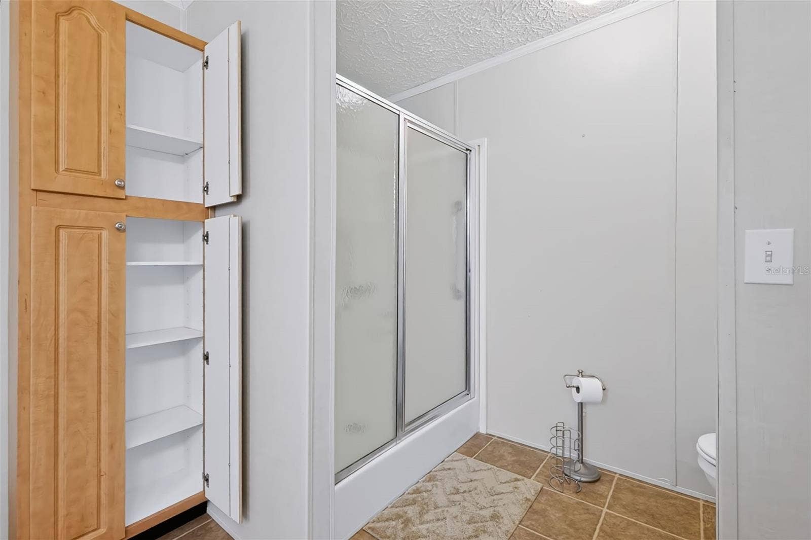13616 LITEWOOD DRIVE, Hudson, FL 34669 13616 LITEWOOD DRIVE, Hudson, FL 34669