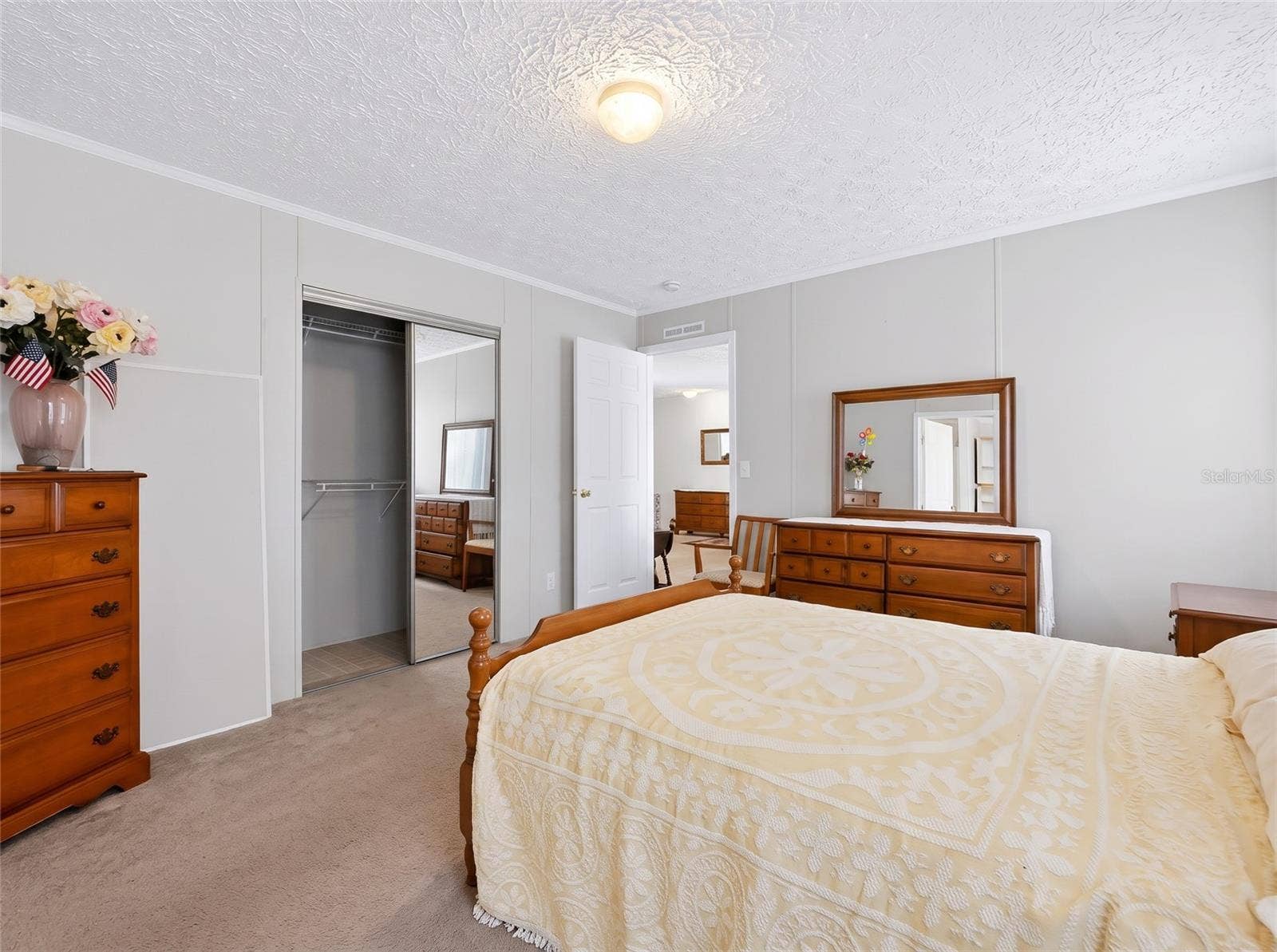 13616 LITEWOOD DRIVE, Hudson, FL 34669 13616 LITEWOOD DRIVE, Hudson, FL 34669
