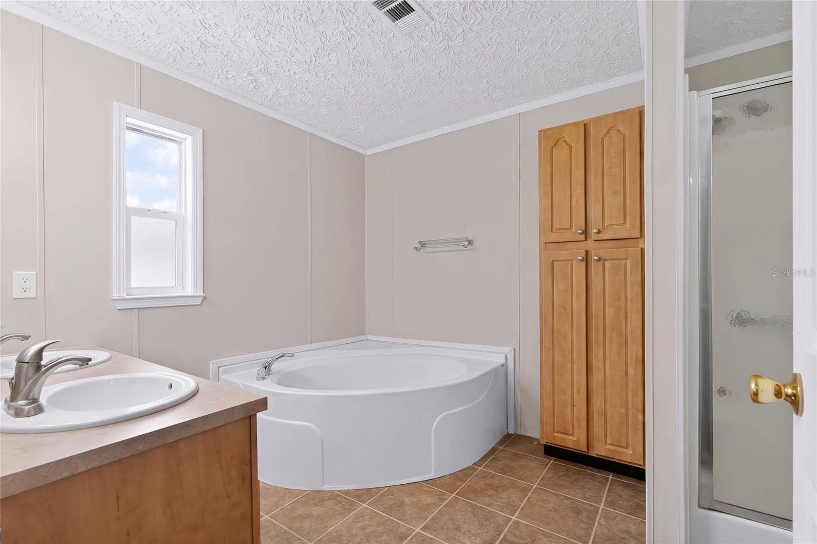 13616 LITEWOOD DRIVE, Hudson, FL 34669 13616 LITEWOOD DRIVE, Hudson, FL 34669
