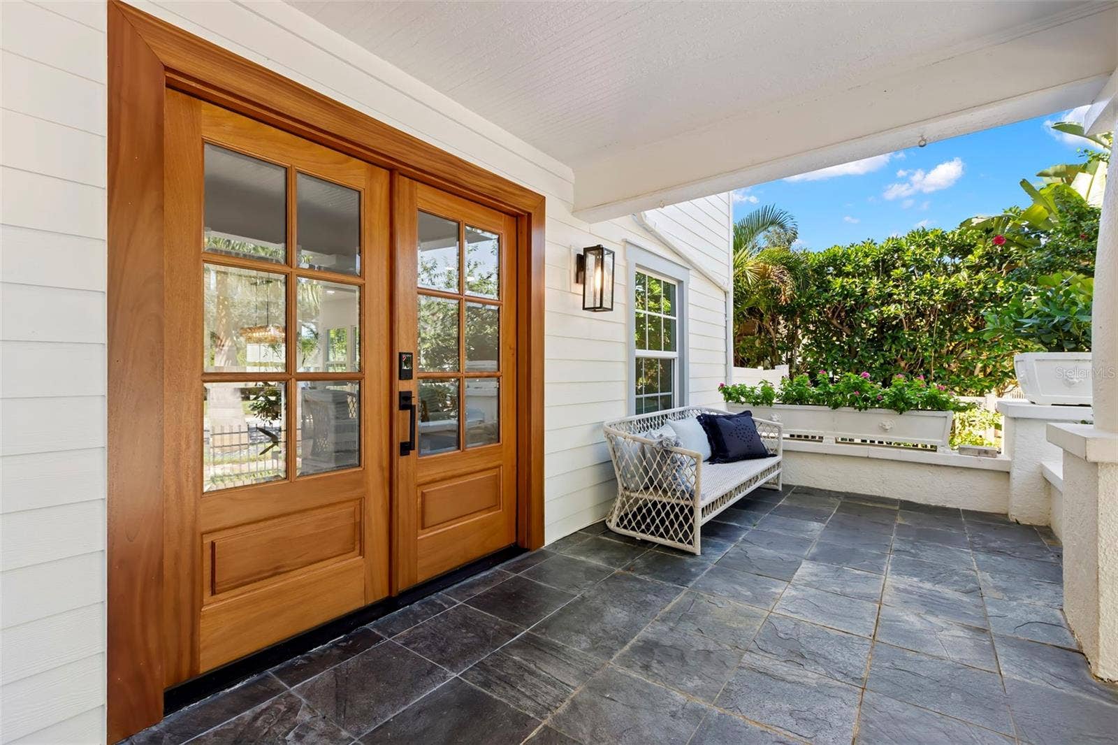 816 15TH AVENUE NE, St Petersburg, FL 33704 816 15TH AVENUE NE, St Petersburg, FL 33704