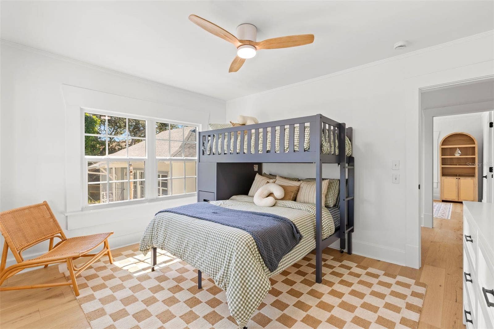 816 15TH AVENUE NE, St Petersburg, FL 33704 816 15TH AVENUE NE, St Petersburg, FL 33704