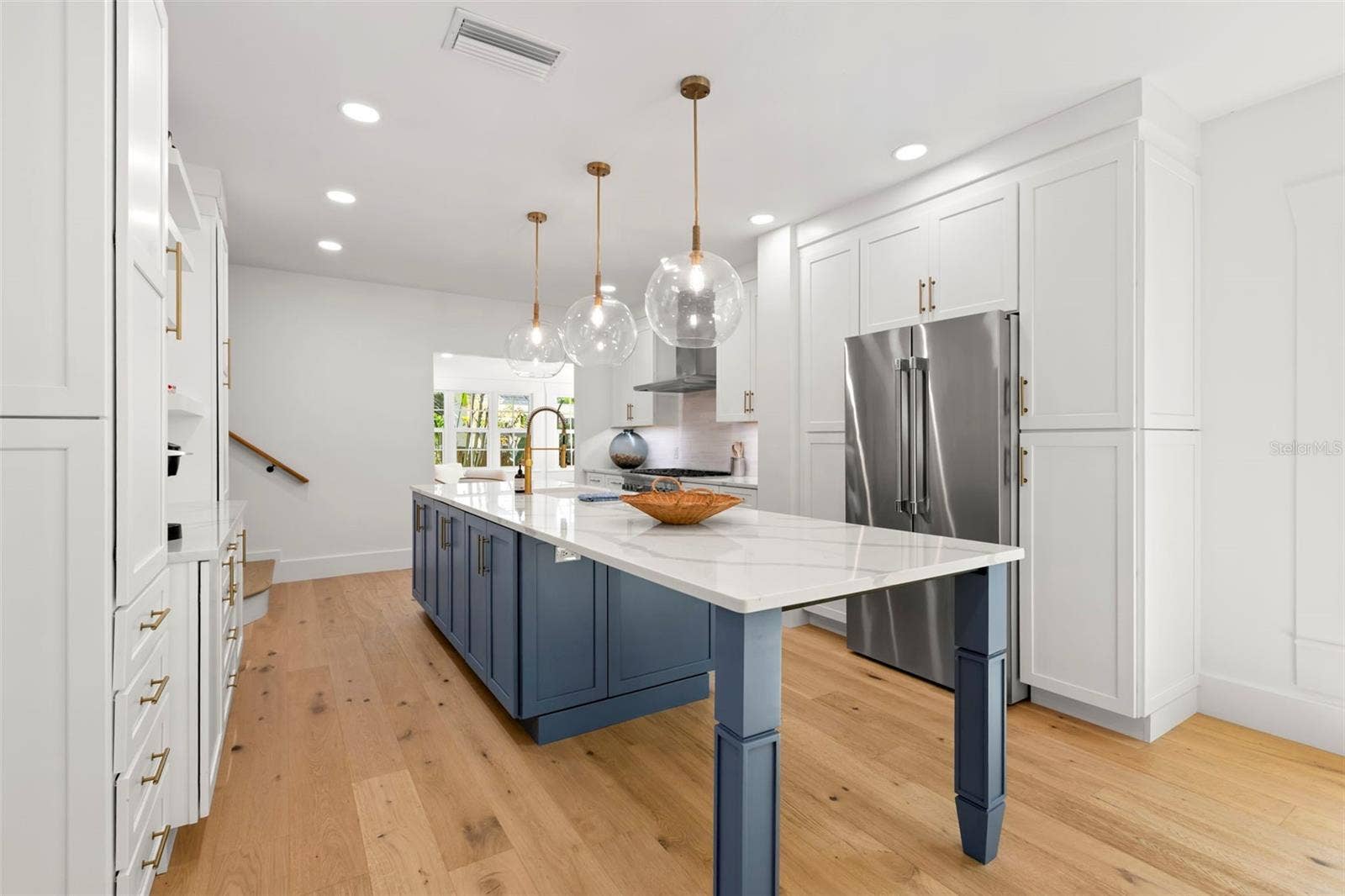 816 15TH AVENUE NE, St Petersburg, FL 33704 816 15TH AVENUE NE, St Petersburg, FL 33704