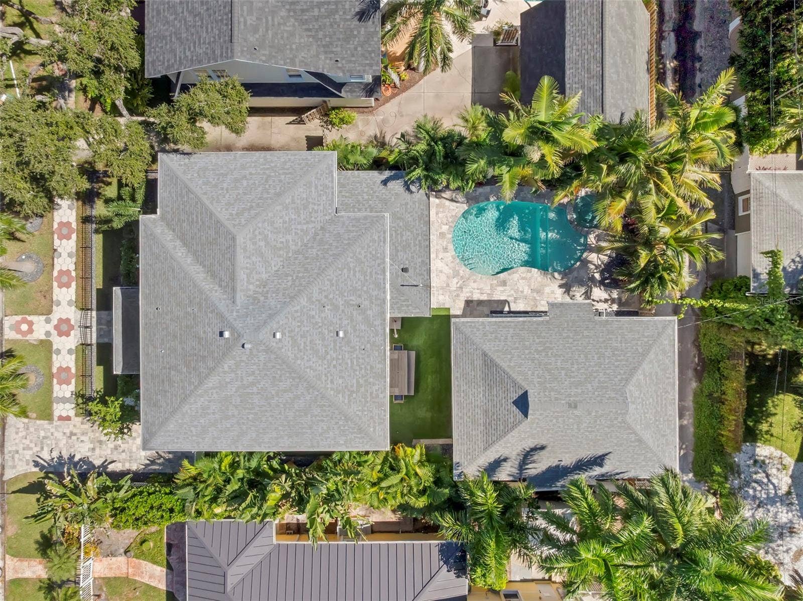 816 15TH AVENUE NE, St Petersburg, FL 33704 816 15TH AVENUE NE, St Petersburg, FL 33704