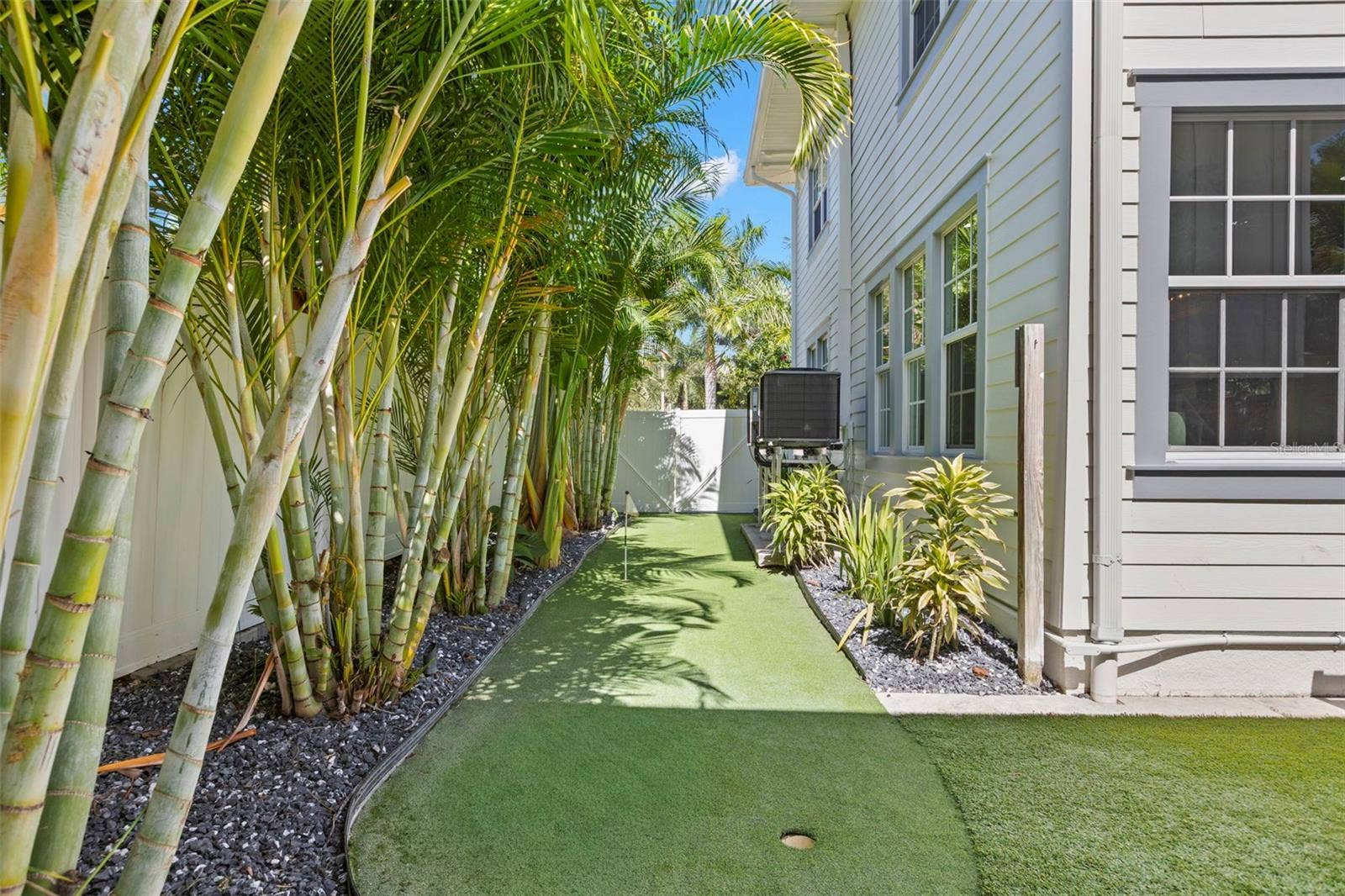 816 15TH AVENUE NE, St Petersburg, FL 33704 816 15TH AVENUE NE, St Petersburg, FL 33704