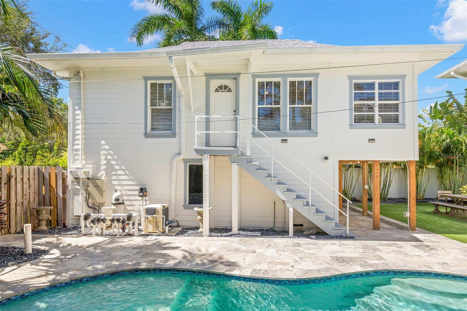 816 15TH AVENUE NE, St Petersburg, FL 33704 816 15TH AVENUE NE, St Petersburg, FL 33704
