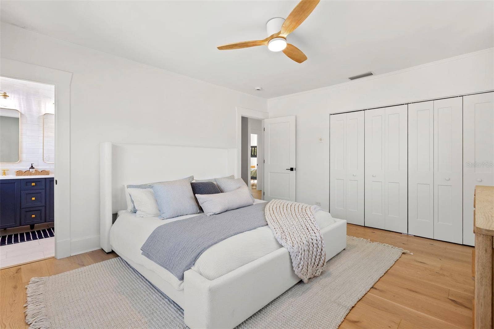 816 15TH AVENUE NE, St Petersburg, FL 33704 816 15TH AVENUE NE, St Petersburg, FL 33704