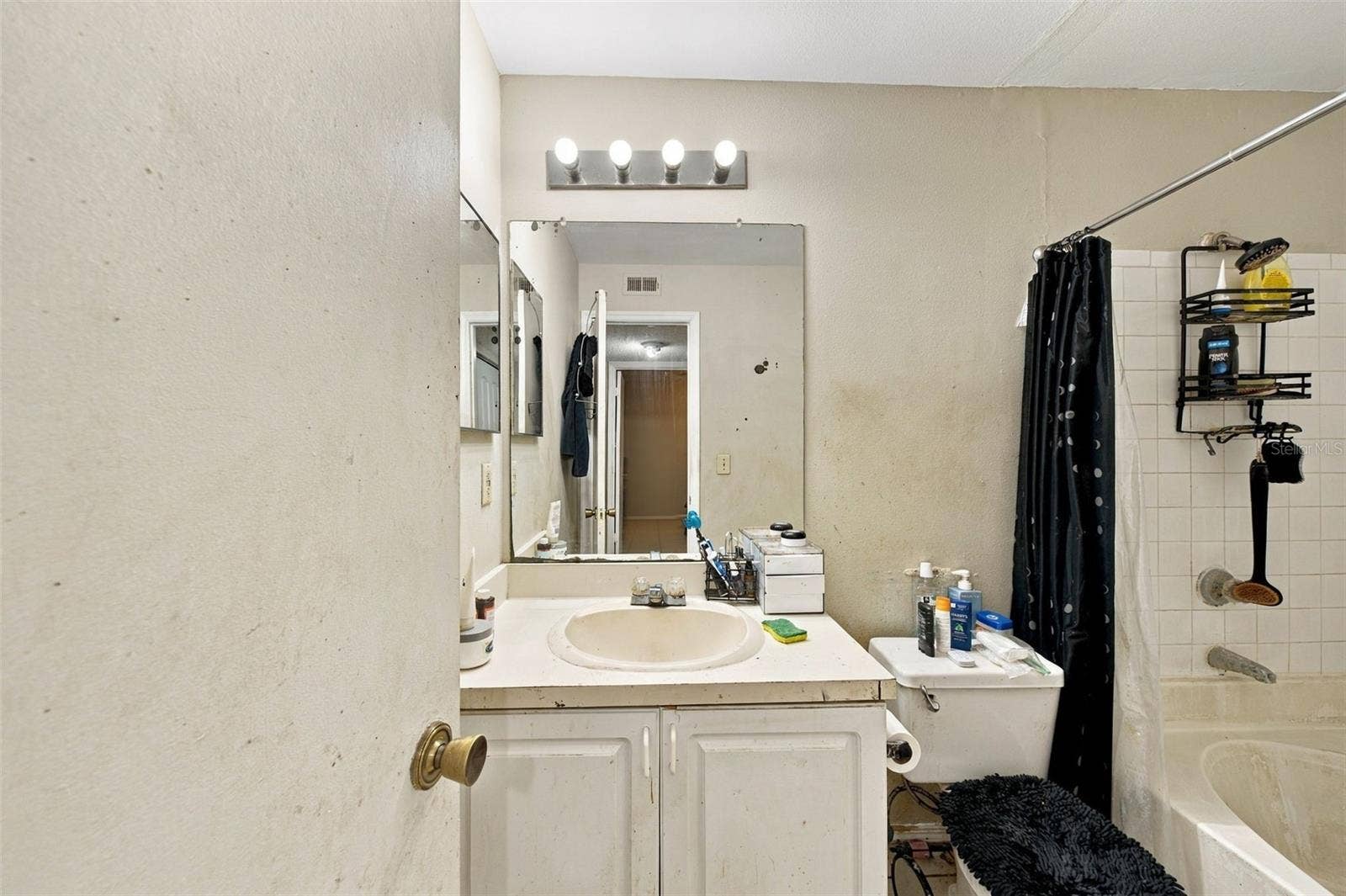 10020 STRAFFORD OAK COURT, #914, Tampa, FL 33624 10020 STRAFFORD OAK COURT, #914, Tampa, FL 33624