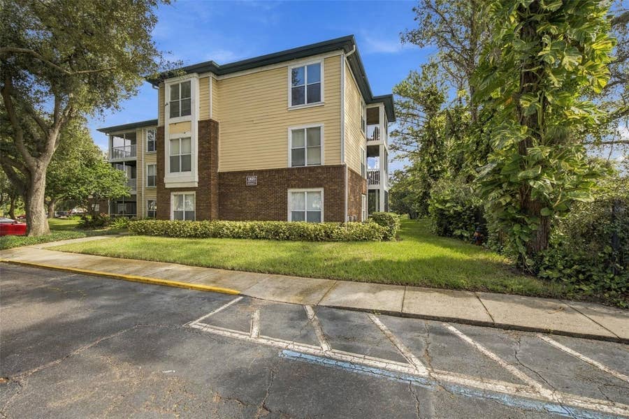 Property photo for 10020 STRAFFORD OAK COURT, #914, Tampa, FL