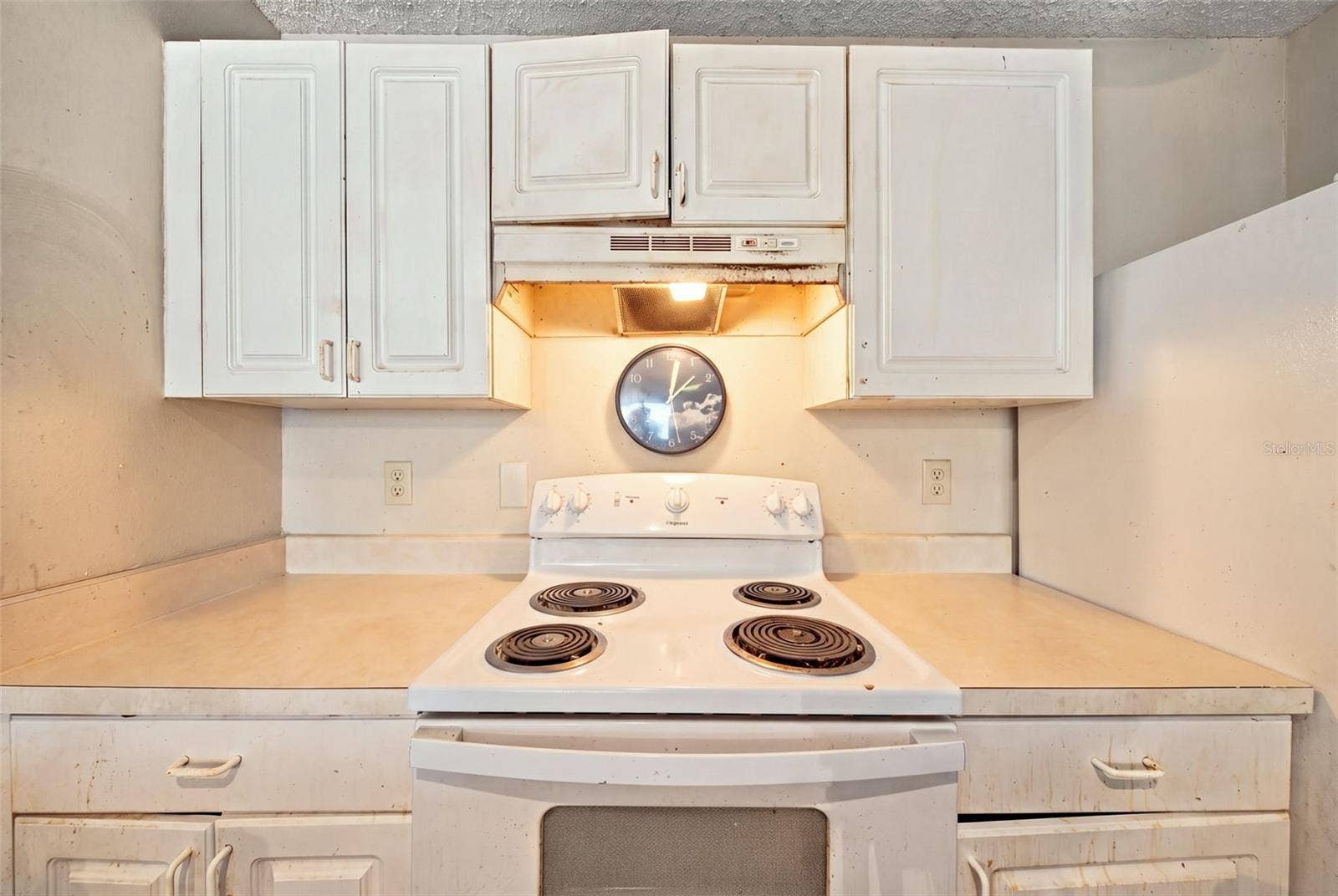 10020 STRAFFORD OAK COURT, #914, Tampa, FL 33624 10020 STRAFFORD OAK COURT, #914, Tampa, FL 33624