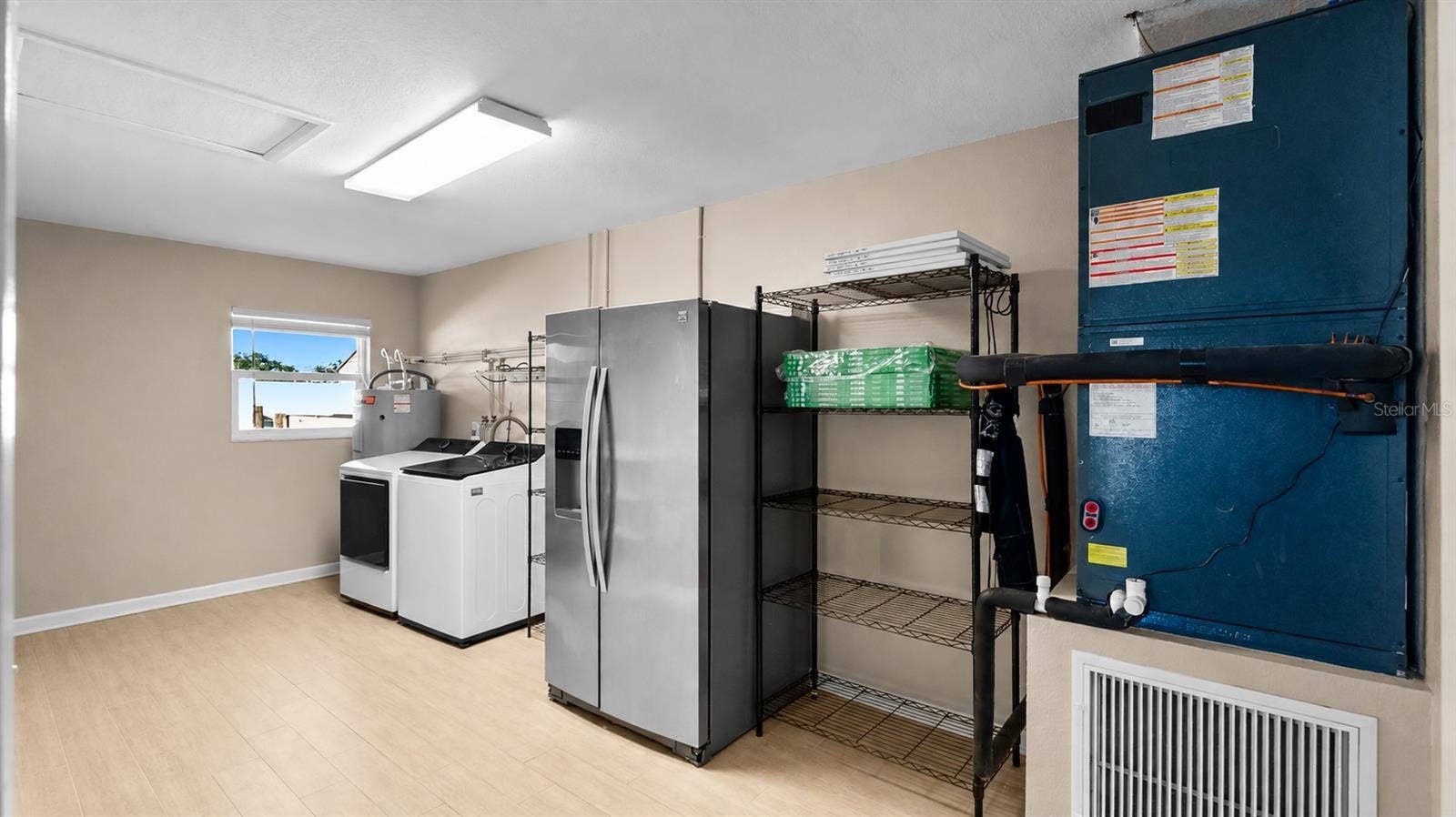 310 MOCCASIN HOLLOW ROAD, Lithia, FL 33547 HUGE Laundry Room with new washer & dryer