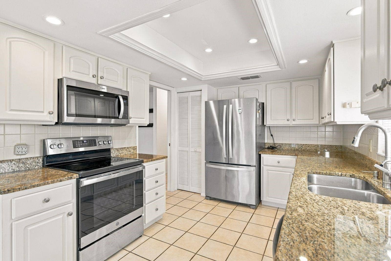 3812 TARPON POINTE CIRCLE, Palm Harbor, FL 34684 3812 TARPON POINTE CIRCLE, Palm Harbor, FL 34684