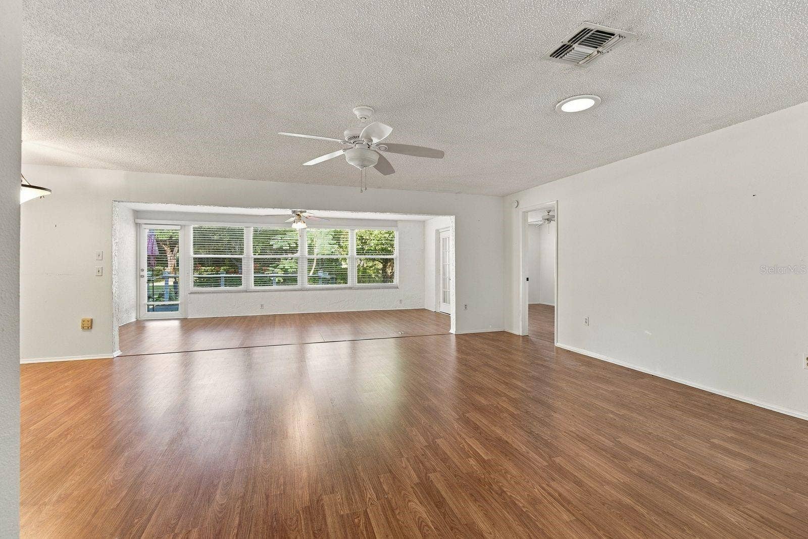3812 TARPON POINTE CIRCLE, Palm Harbor, FL 34684 3812 TARPON POINTE CIRCLE, Palm Harbor, FL 34684