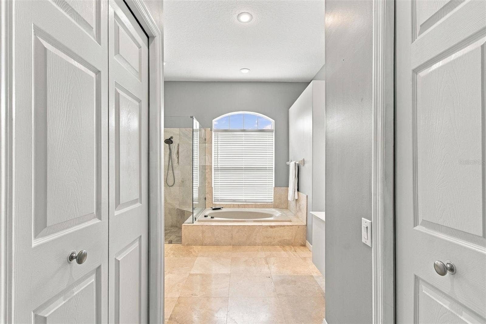5406 E LONGBOAT, Tampa, FL 33615 Primary bathroom & closets