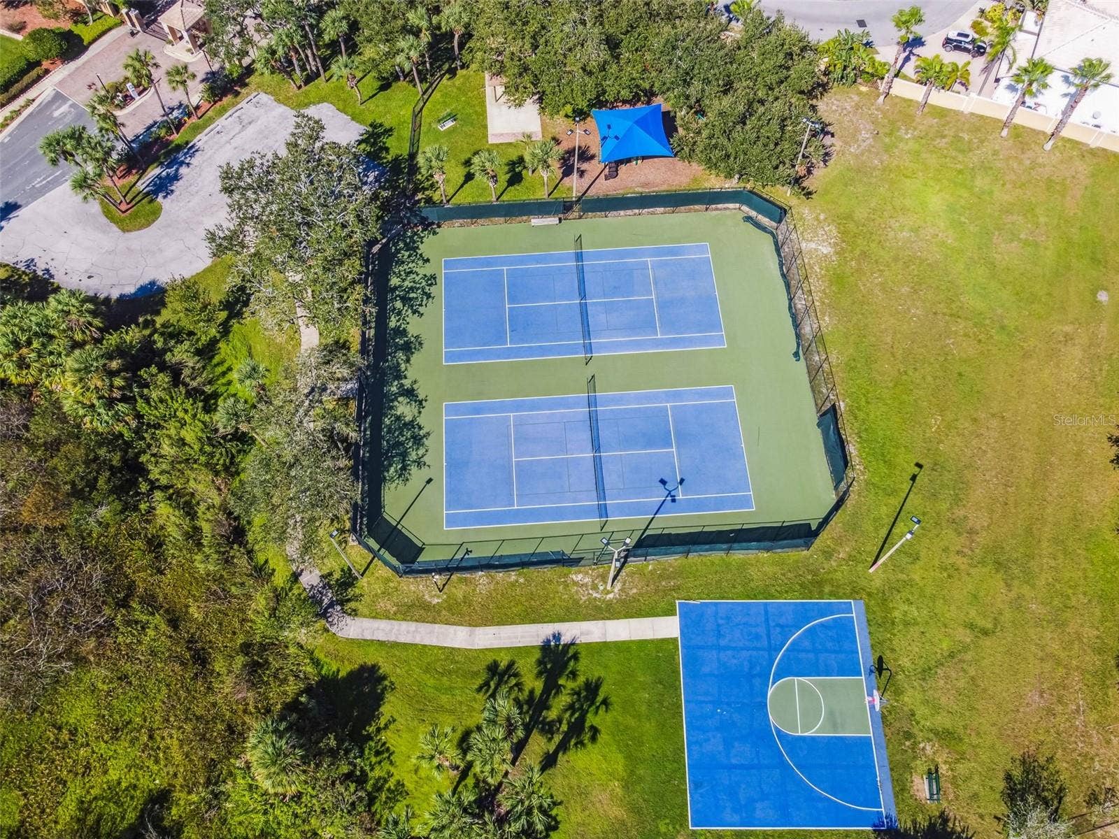 5406 E LONGBOAT, Tampa, FL 33615 Tennis courts