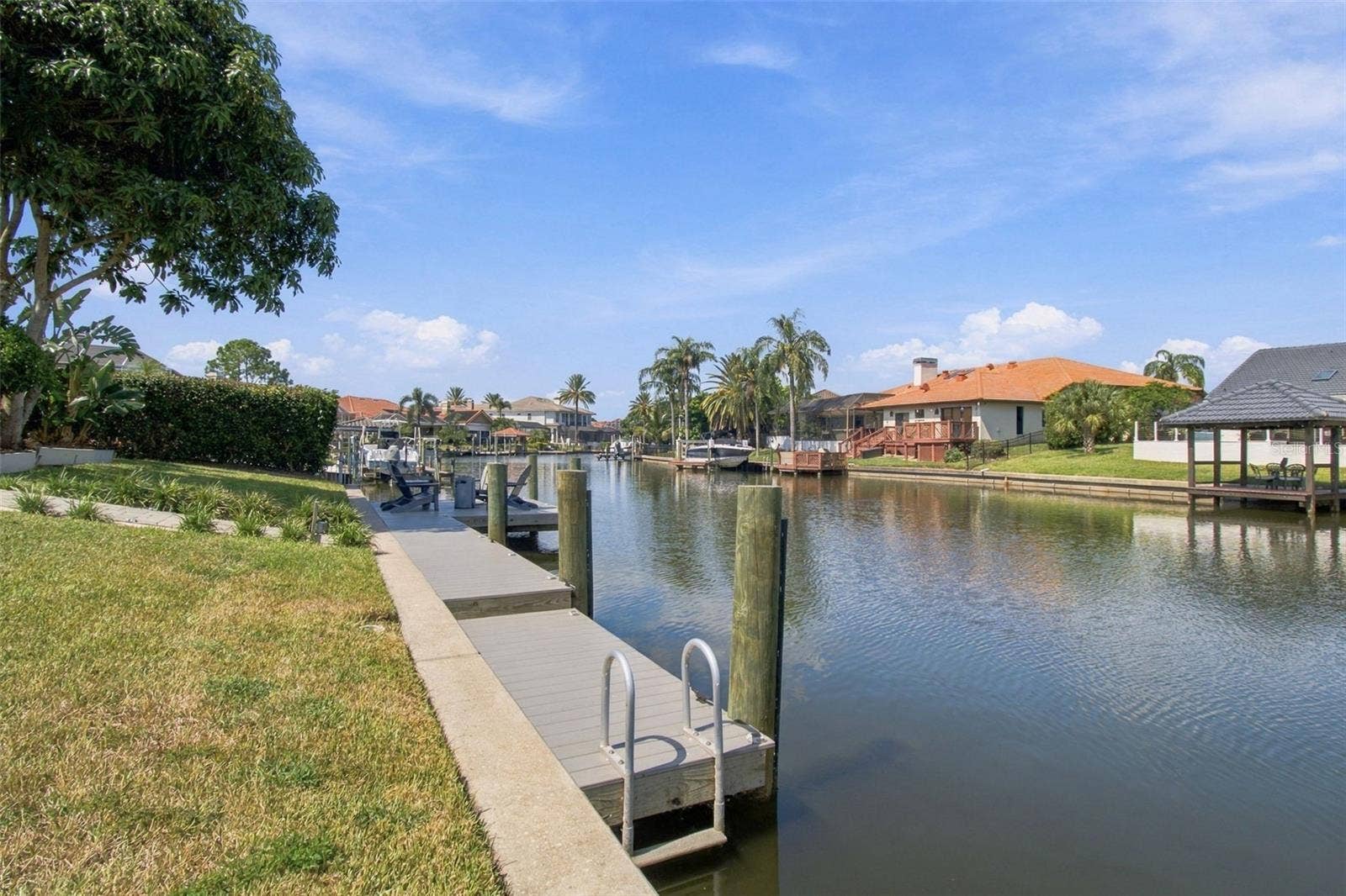 5406 E LONGBOAT, Tampa, FL 33615 a two-level design for easy access to paddleboarding, kayaking, and other water activities