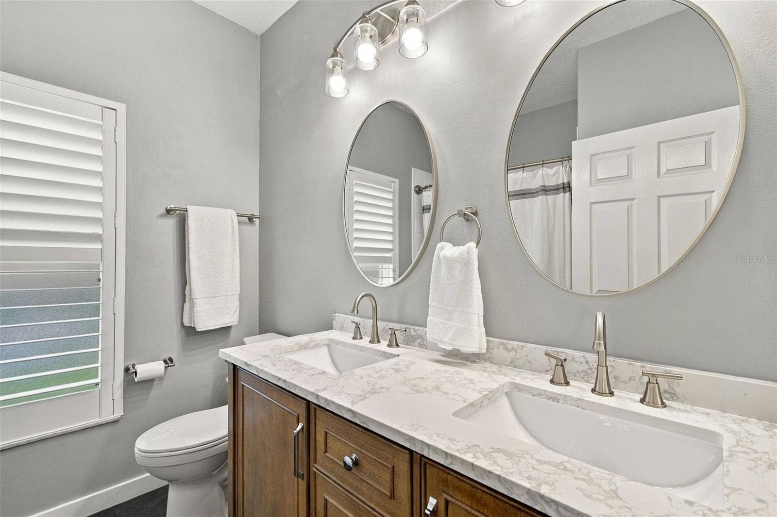 5406 E LONGBOAT, Tampa, FL 33615 Guest bathroom