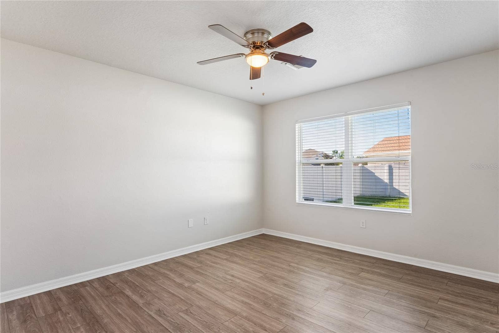 208 LONE DOVE LANE, Bradenton, FL 34212 208 LONE DOVE LANE, Bradenton, FL 34212