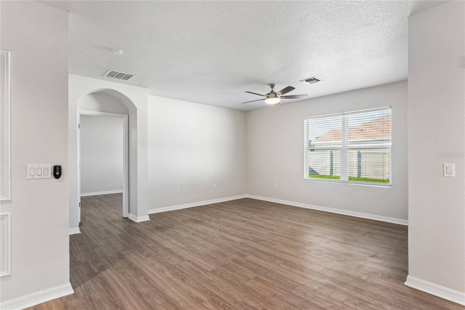 208 LONE DOVE LANE, Bradenton, FL 34212 208 LONE DOVE LANE, Bradenton, FL 34212