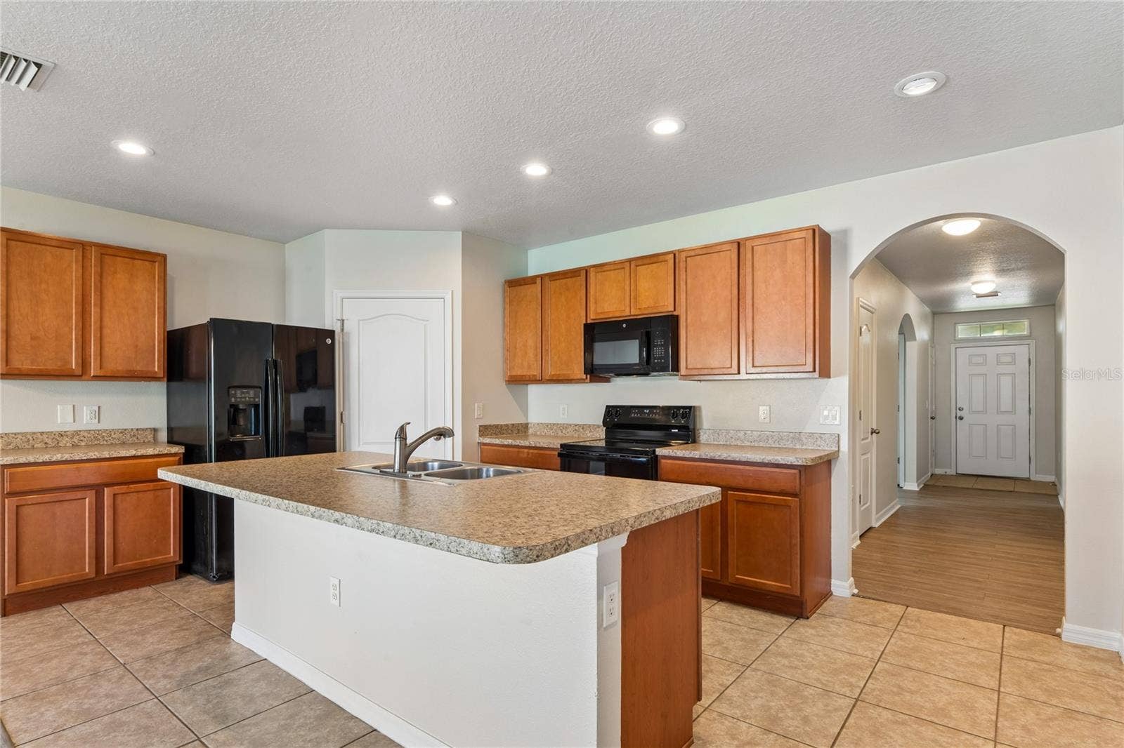208 LONE DOVE LANE, Bradenton, FL 34212 208 LONE DOVE LANE, Bradenton, FL 34212