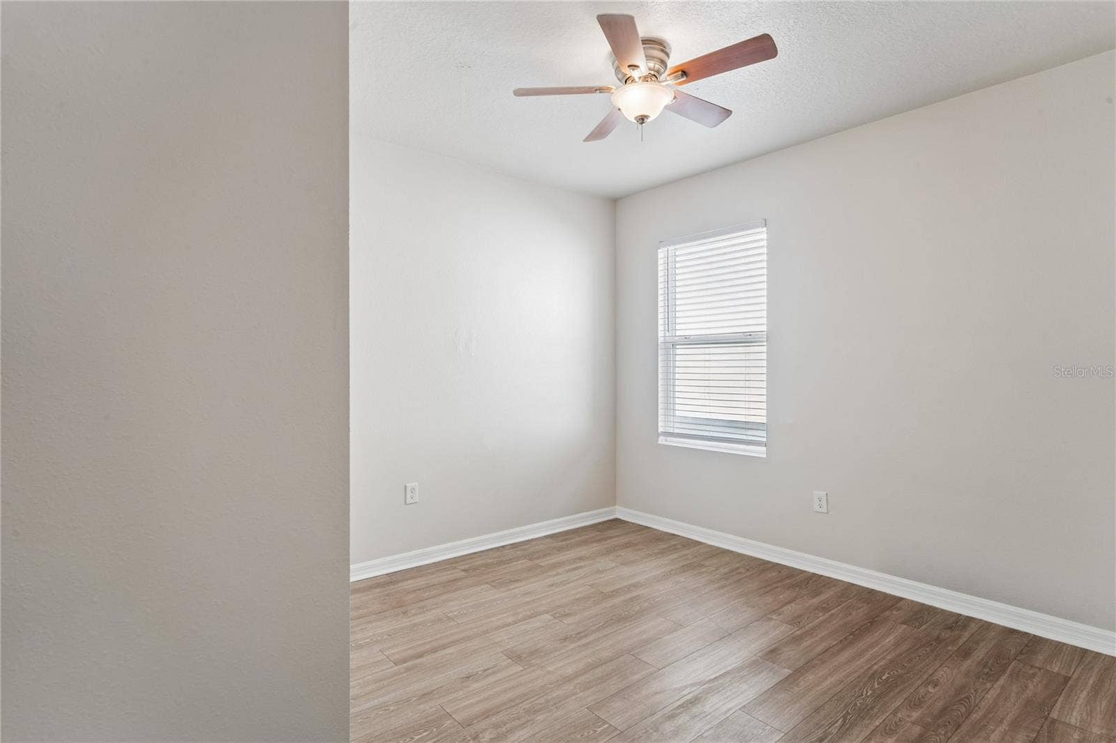 208 LONE DOVE LANE, Bradenton, FL 34212 208 LONE DOVE LANE, Bradenton, FL 34212