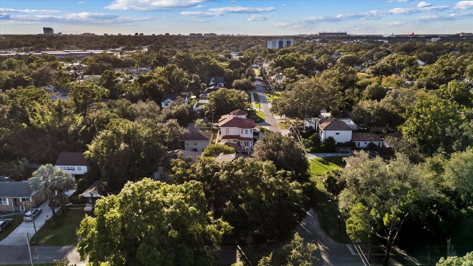 2722 N MYRTLE AVENUE, Tampa, FL 33602