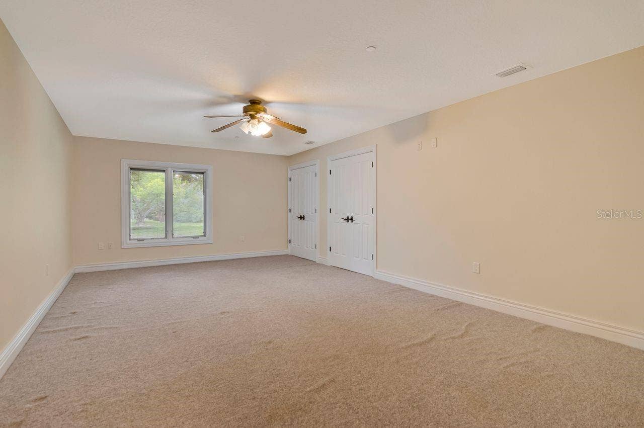 109 OLD OAK LANE, Palm Harbor, FL 34683 In law suite. Downstairs.