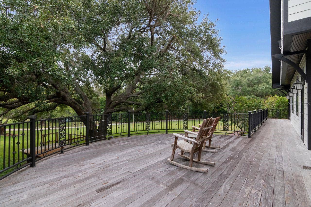 109 OLD OAK LANE, Palm Harbor, FL 34683 109 OLD OAK LANE, Palm Harbor, FL 34683