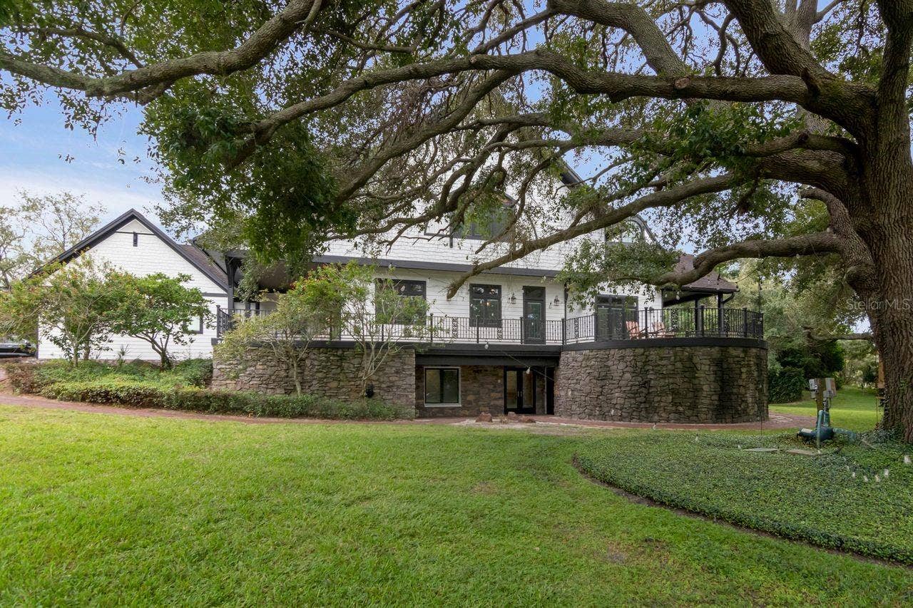 109 OLD OAK LANE, Palm Harbor, FL 34683 109 OLD OAK LANE, Palm Harbor, FL 34683