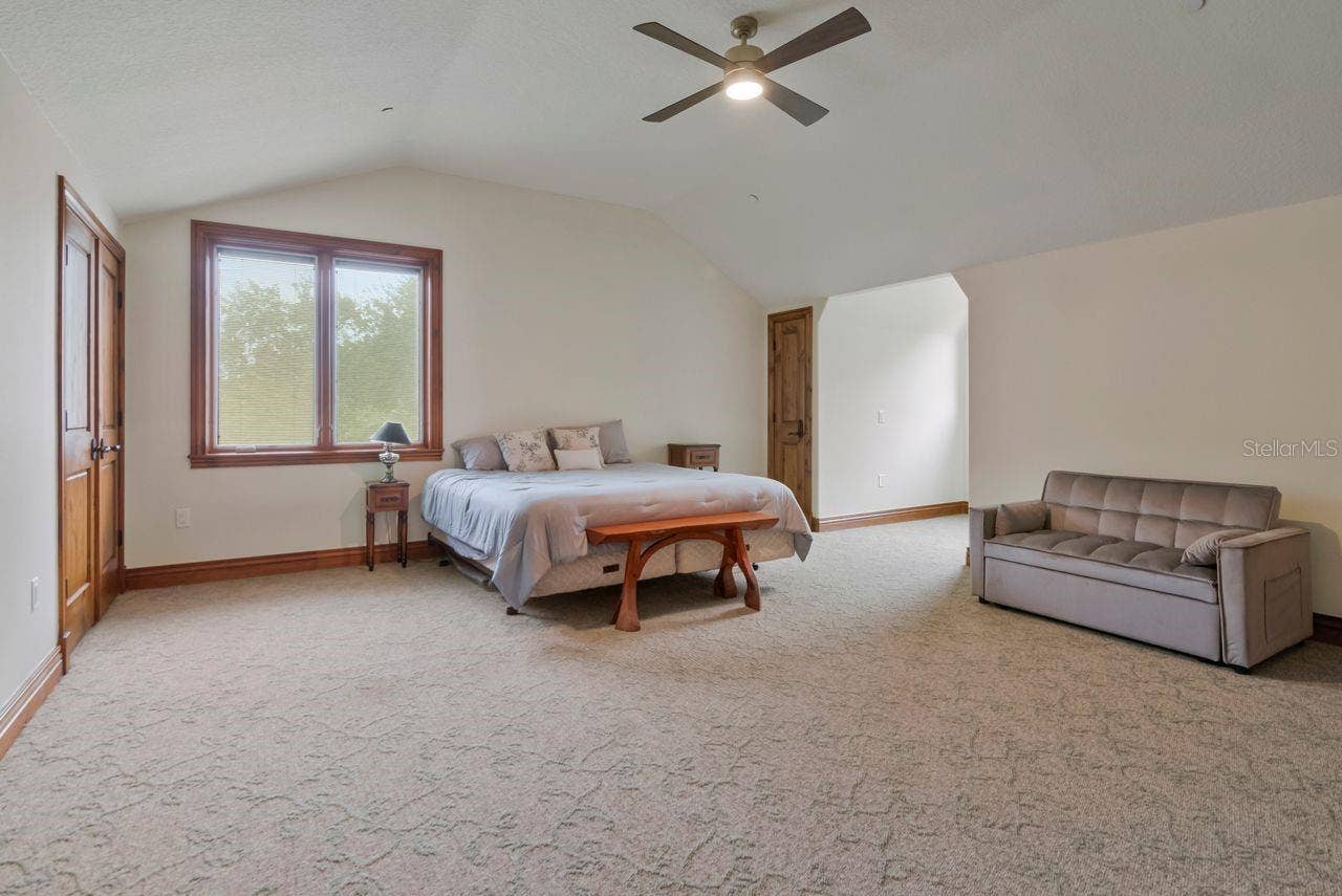 201 OLD OAK LANE, Palm Harbor, FL 34683 201 OLD OAK LANE, Palm Harbor, FL 34683