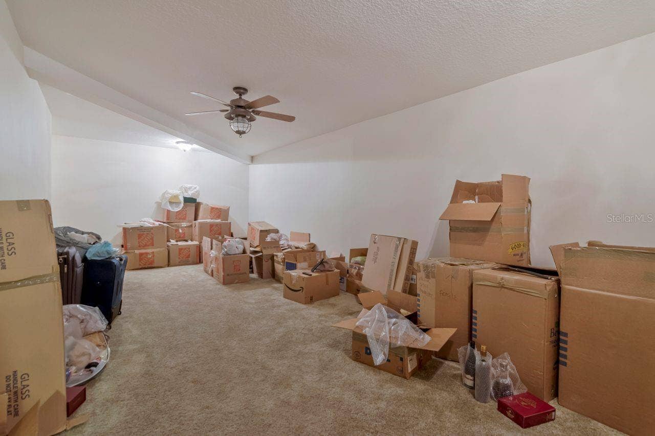 201 OLD OAK LANE, Palm Harbor, FL 34683 201 OLD OAK LANE, Palm Harbor, FL 34683