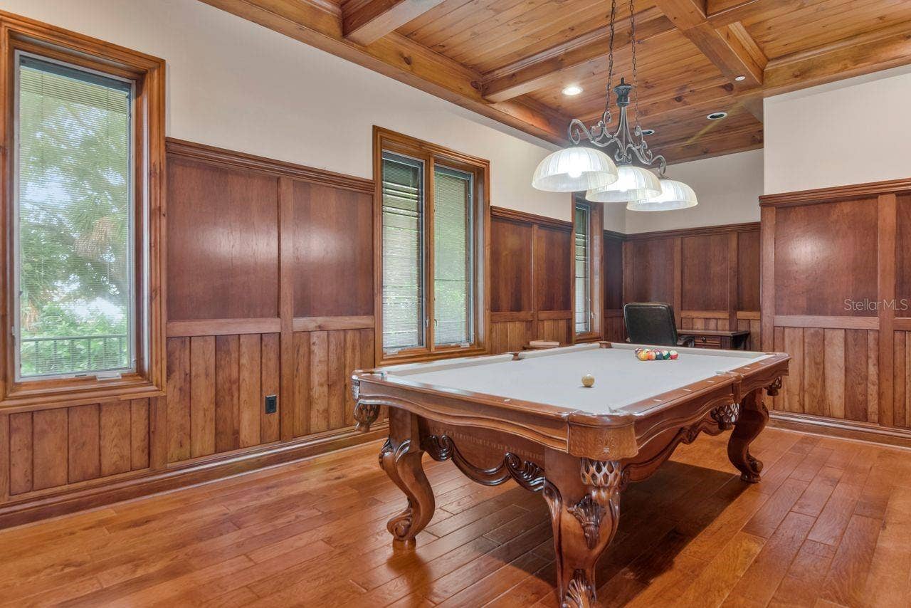 201 OLD OAK LANE, Palm Harbor, FL 34683 201 OLD OAK LANE, Palm Harbor, FL 34683