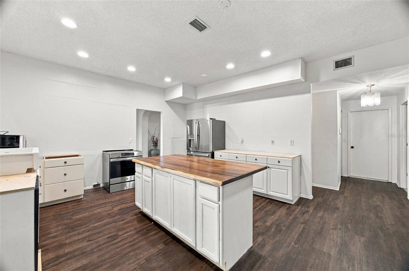 18509 BITTERN AVENUE, Lutz, FL 33558