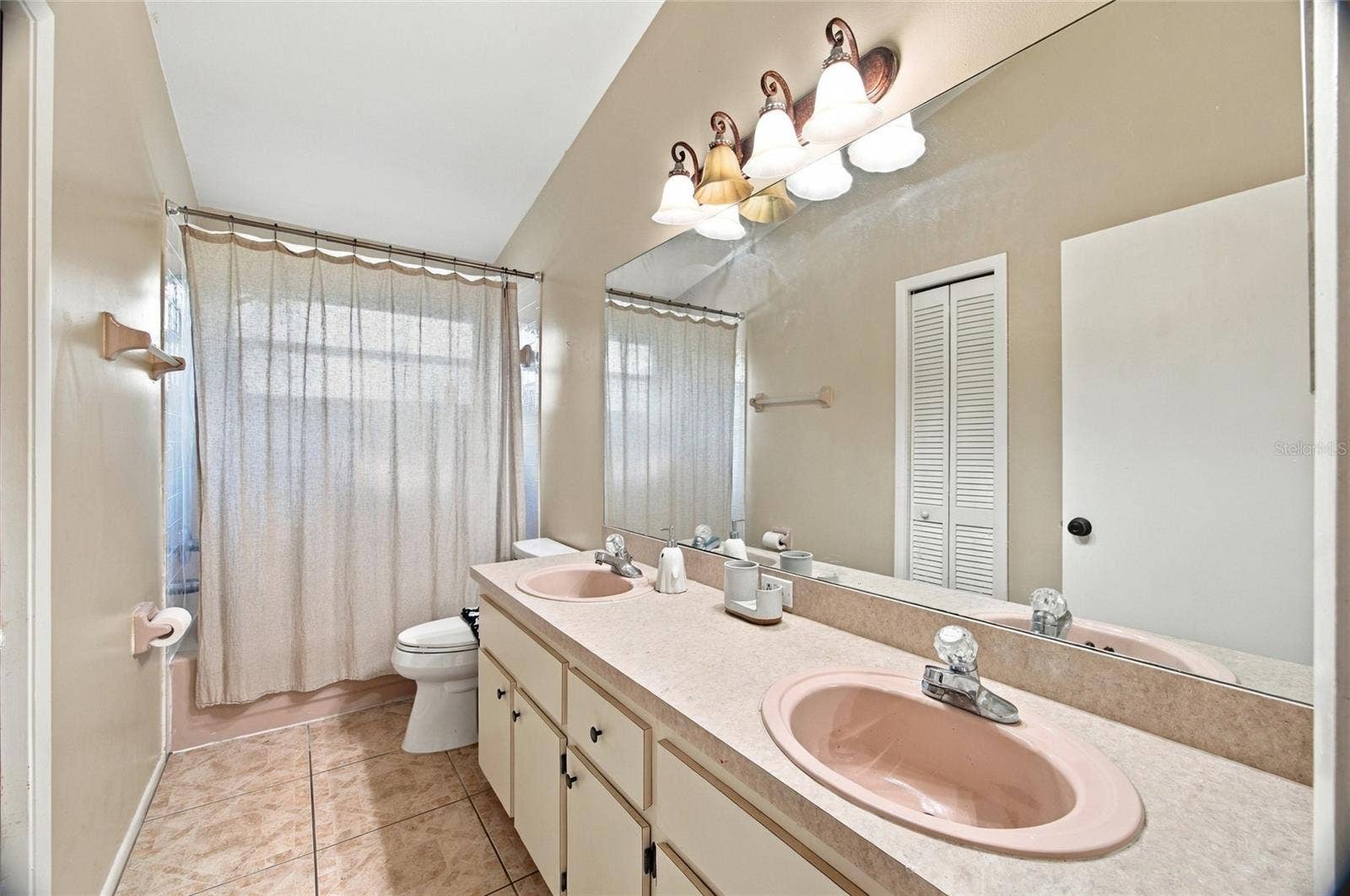 18509 BITTERN AVENUE, Lutz, FL 33558