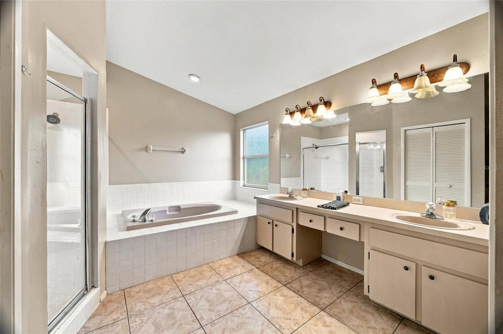 18509 BITTERN AVENUE, Lutz, FL 33558