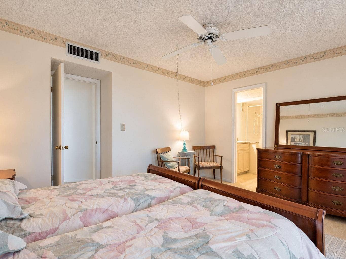 503 WINDRUSH BAY DRIVE, Tarpon Springs, FL 34689 503 WINDRUSH BAY DRIVE, Tarpon Springs, FL 34689