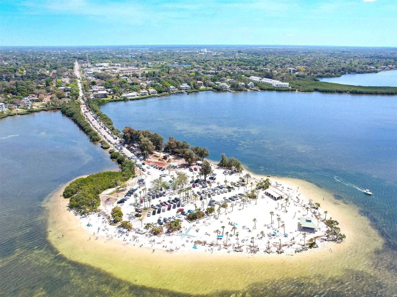 503 WINDRUSH BAY DRIVE, Tarpon Springs, FL 34689 503 WINDRUSH BAY DRIVE, Tarpon Springs, FL 34689