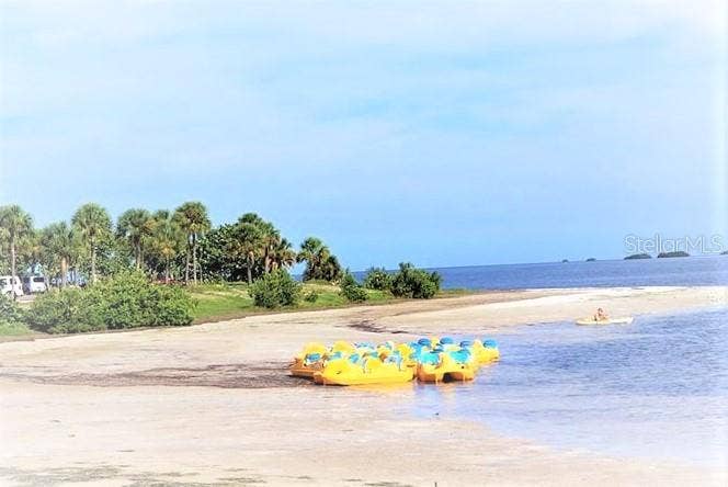 503 WINDRUSH BAY DRIVE, Tarpon Springs, FL 34689 503 WINDRUSH BAY DRIVE, Tarpon Springs, FL 34689