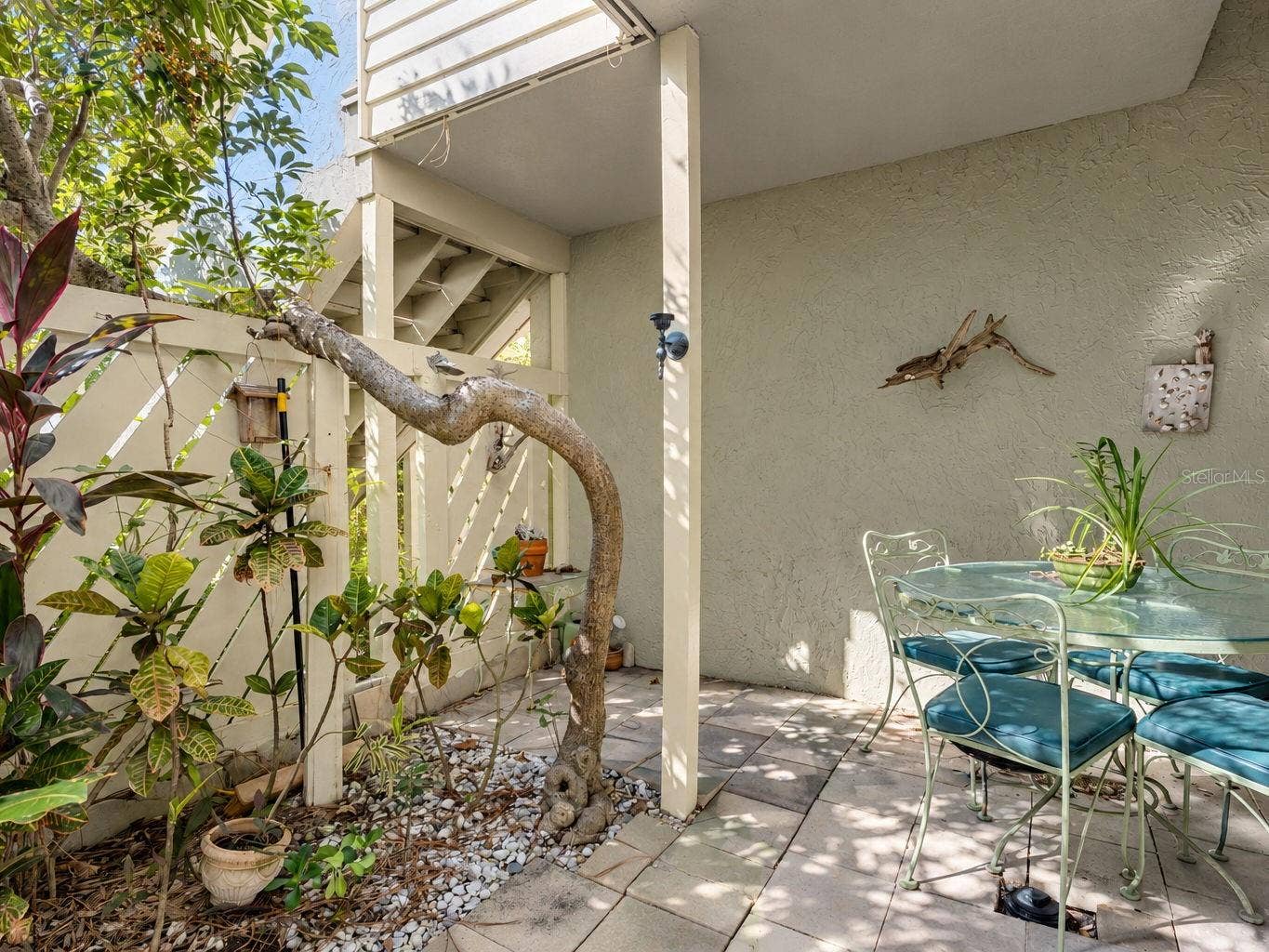 503 WINDRUSH BAY DRIVE, Tarpon Springs, FL 34689 503 WINDRUSH BAY DRIVE, Tarpon Springs, FL 34689