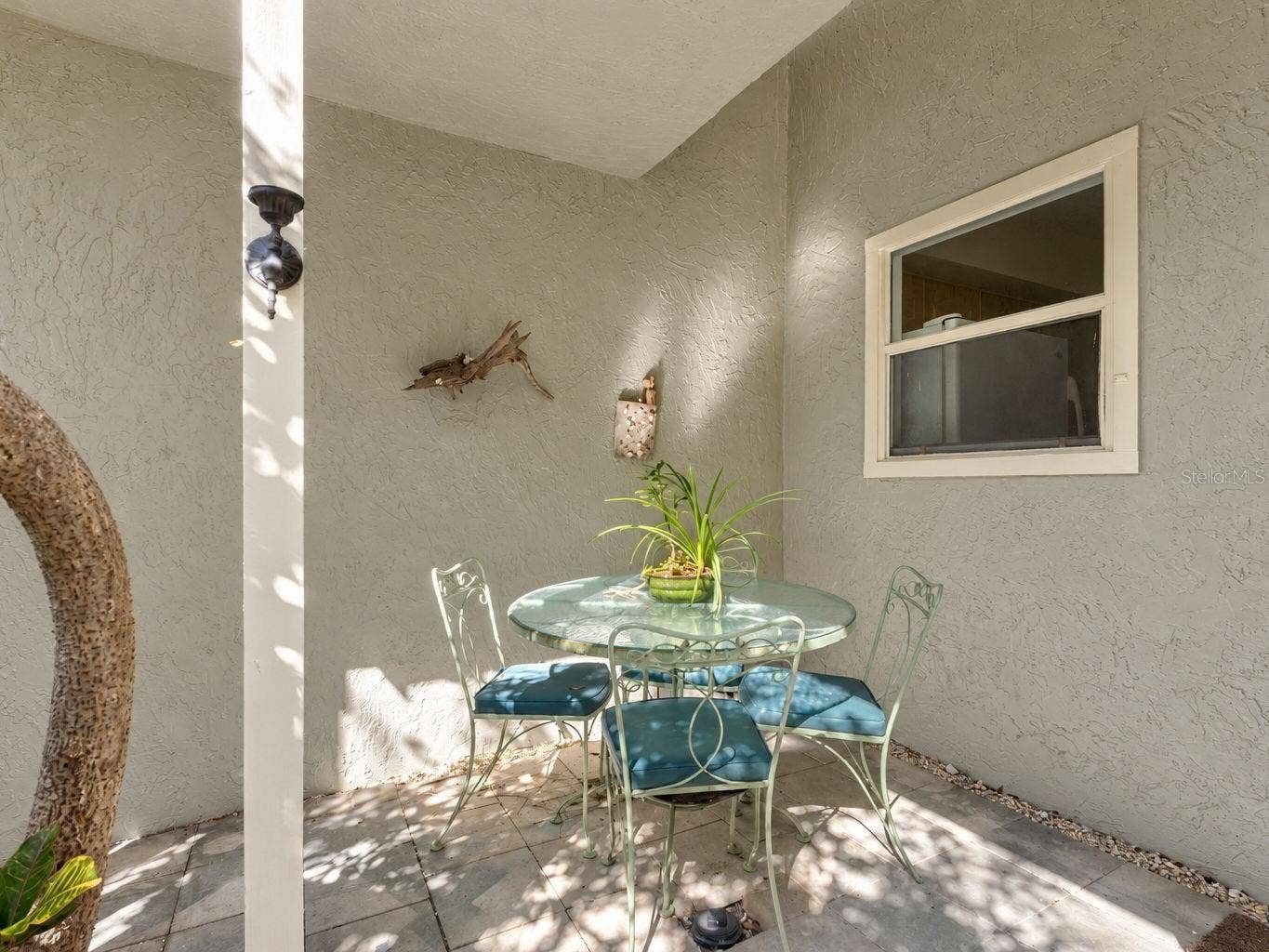 503 WINDRUSH BAY DRIVE, Tarpon Springs, FL 34689 503 WINDRUSH BAY DRIVE, Tarpon Springs, FL 34689