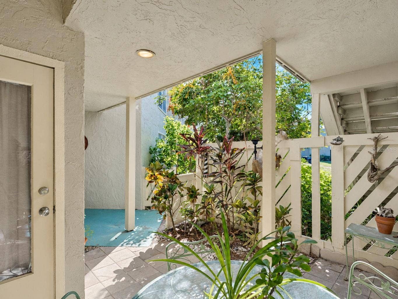 503 WINDRUSH BAY DRIVE, Tarpon Springs, FL 34689 503 WINDRUSH BAY DRIVE, Tarpon Springs, FL 34689