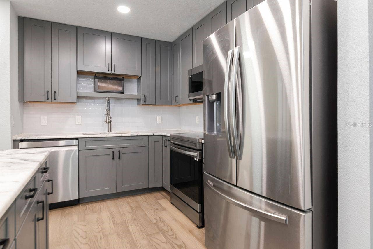 9481 HIGHLAND OAK DR., #514, Tampa, FL 33647 9481 HIGHLAND OAK DR., #514, Tampa, FL 33647