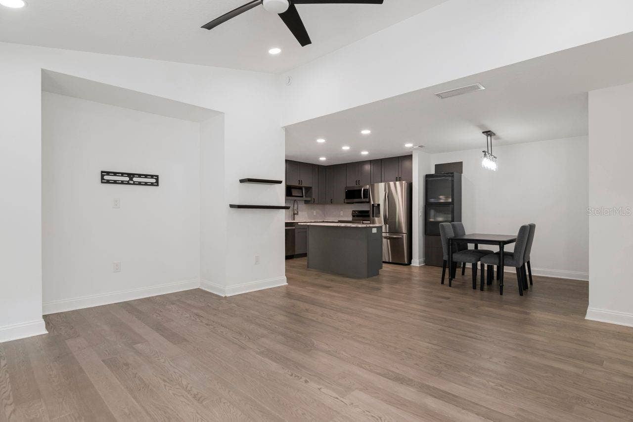 9481 HIGHLAND OAK DR., #514, Tampa, FL 33647 9481 HIGHLAND OAK DR., #514, Tampa, FL 33647
