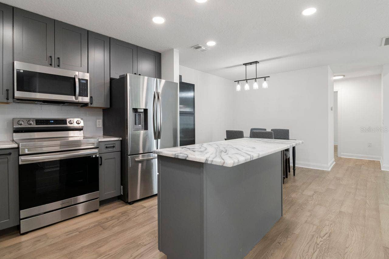 9481 HIGHLAND OAK DR., #514, Tampa, FL 33647 9481 HIGHLAND OAK DR., #514, Tampa, FL 33647