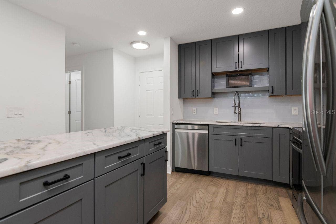 9481 HIGHLAND OAK DR., #514, Tampa, FL 33647 9481 HIGHLAND OAK DR., #514, Tampa, FL 33647