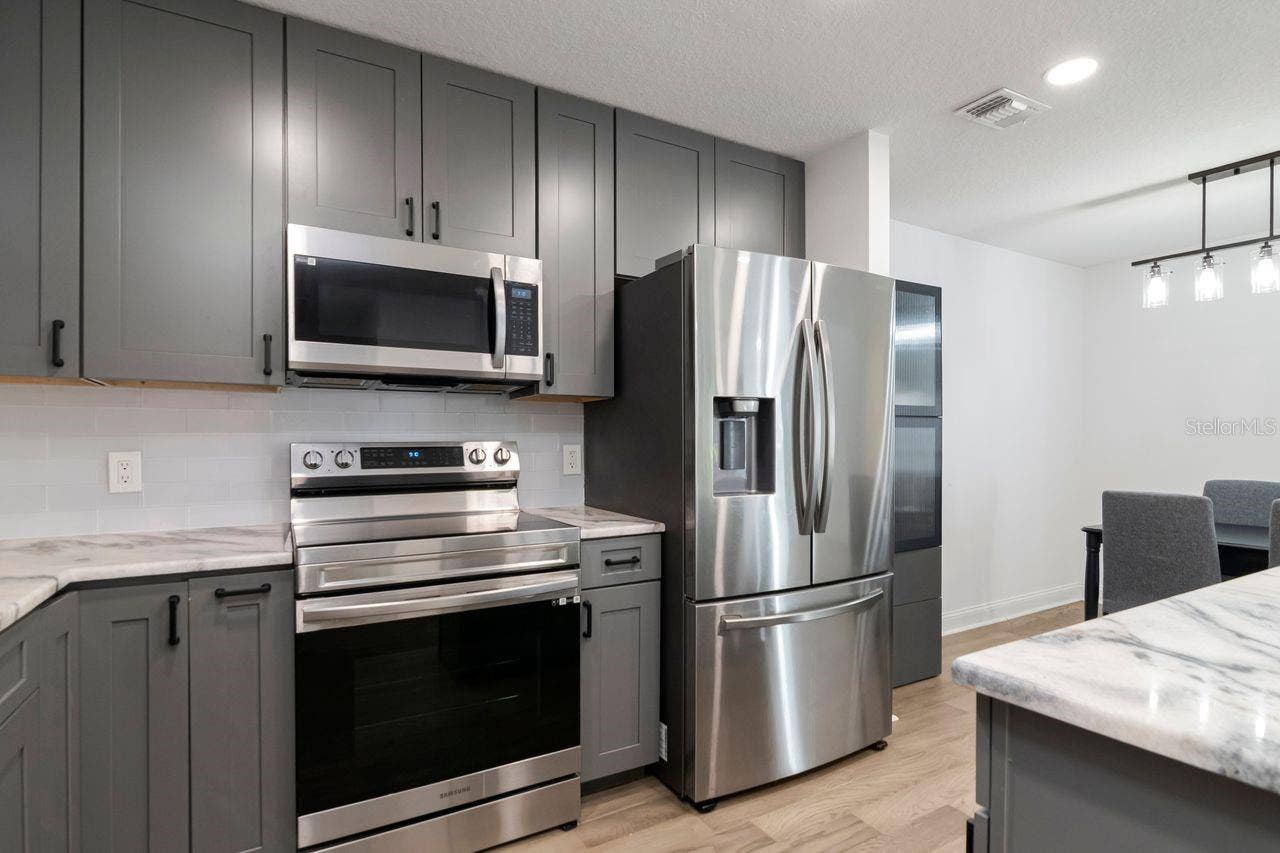 9481 HIGHLAND OAK DR., #514, Tampa, FL 33647 9481 HIGHLAND OAK DR., #514, Tampa, FL 33647