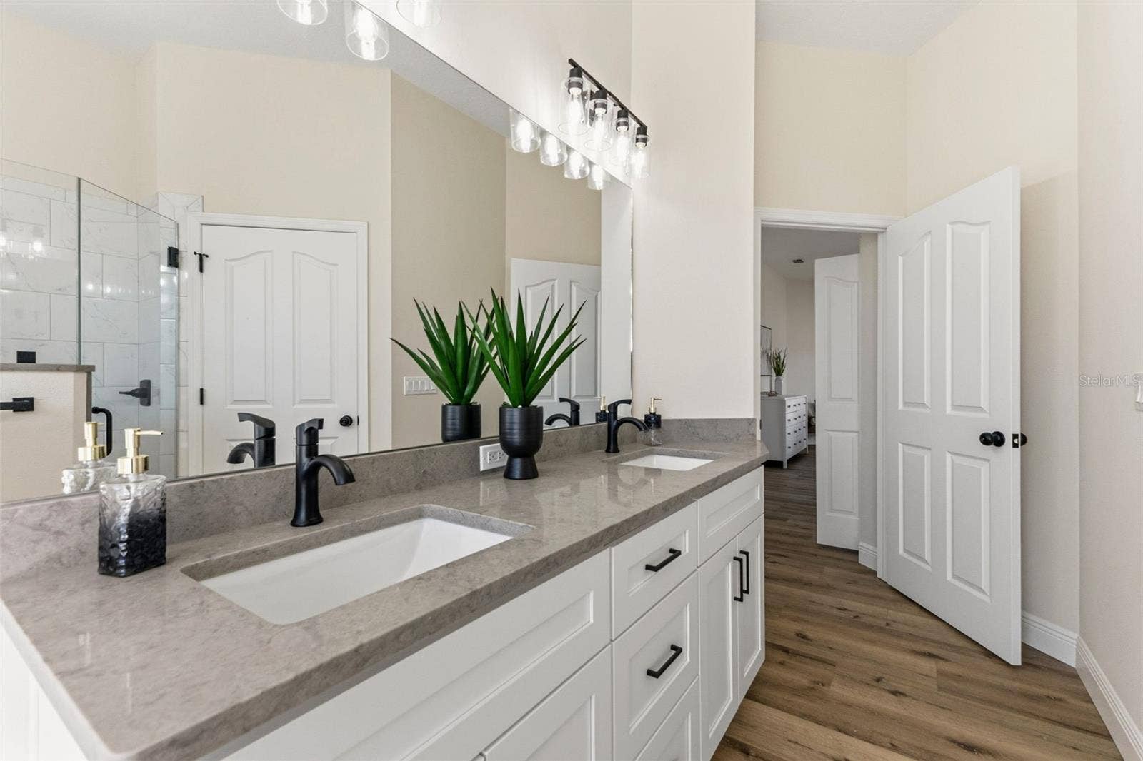 1379 HENRY AVENUE, Spring Hill, FL 34608 Primary Bathroom